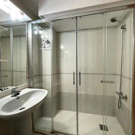 Apartment 3000 *
